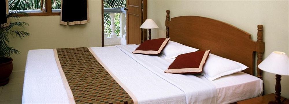 Monterio Hotel Baga Bagian luar foto