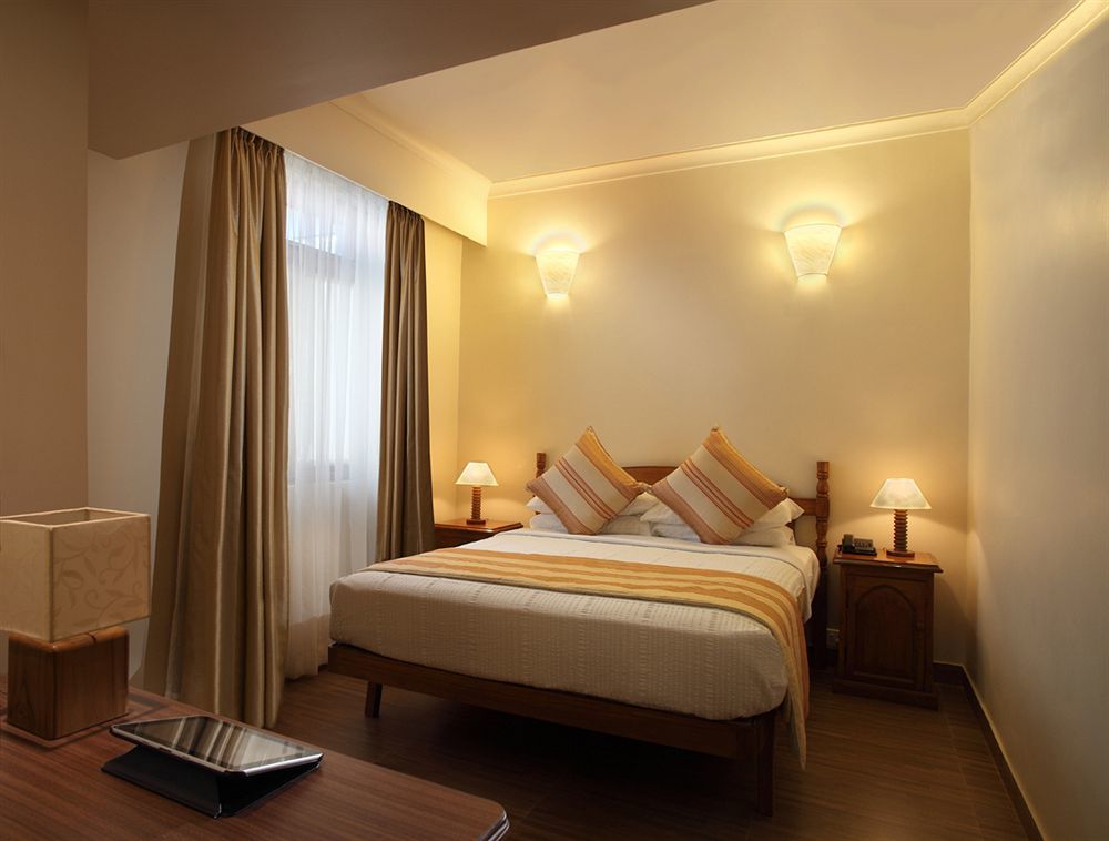 Monterio Hotel Baga Bagian luar foto