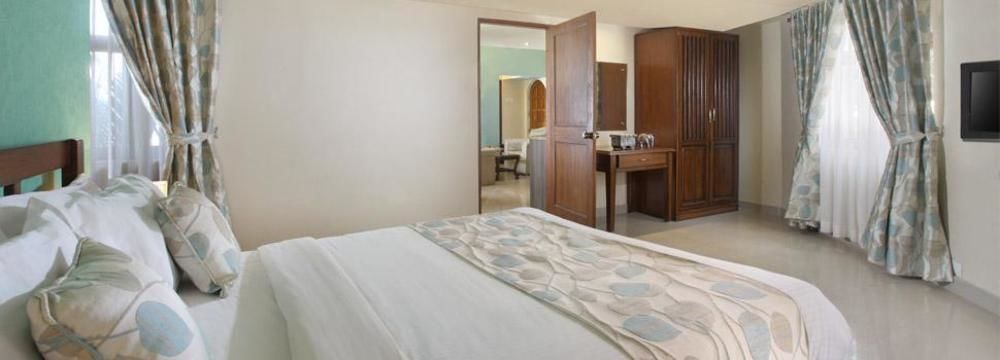 Monterio Hotel Baga Bagian luar foto